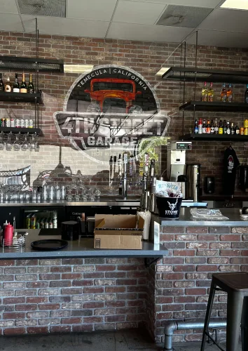 4th Street Garage, Temecula, California